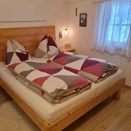 Forsthof בית נופש